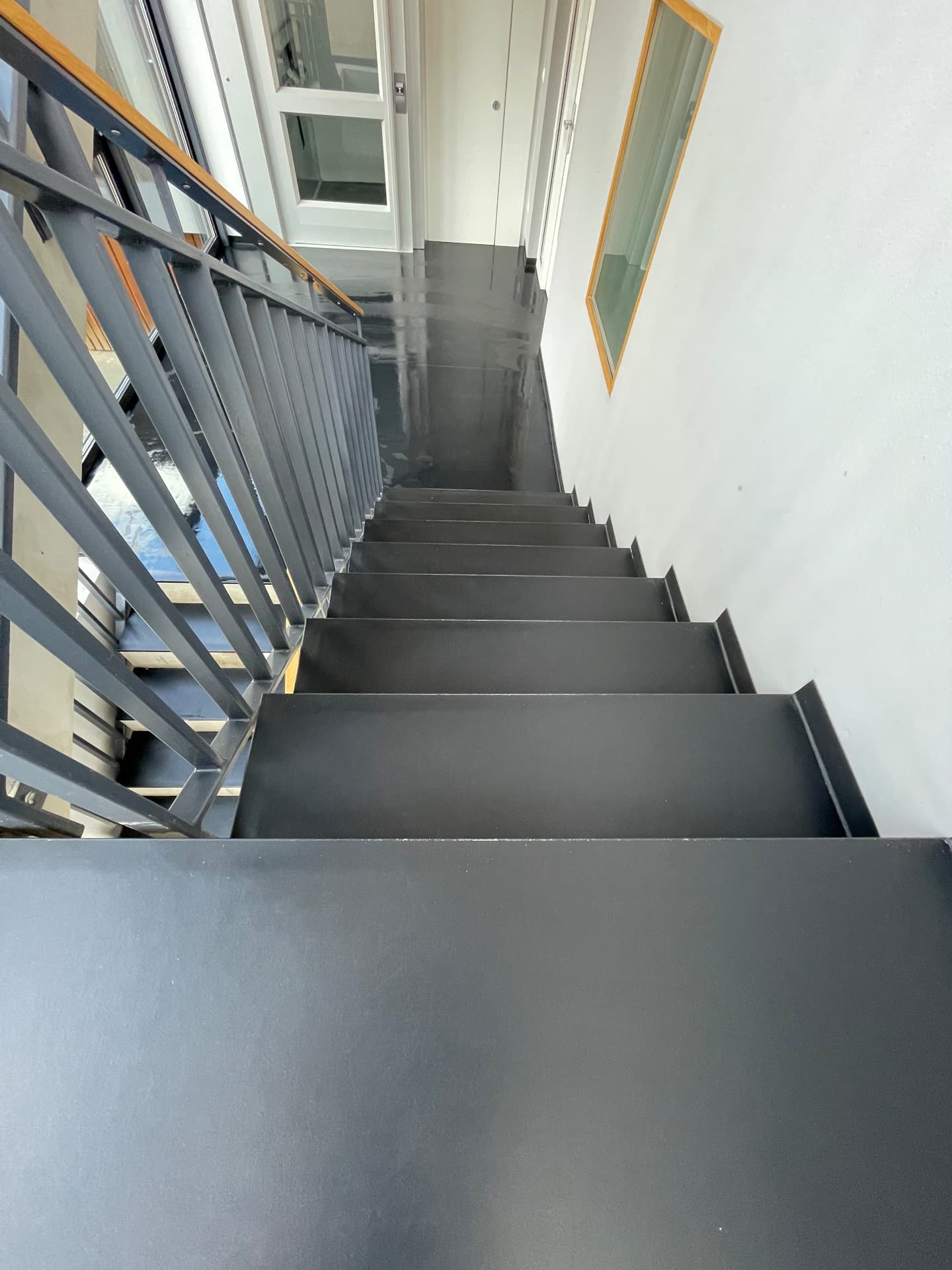 Treppenhausreinigung – Ergebnis nach der Reinigung